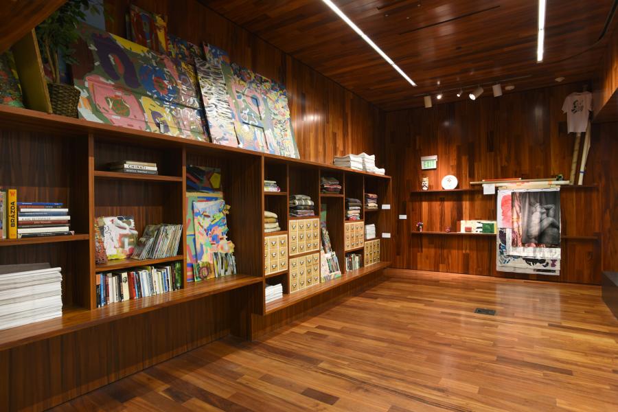 Open Shelf Library: | MCA Denver
