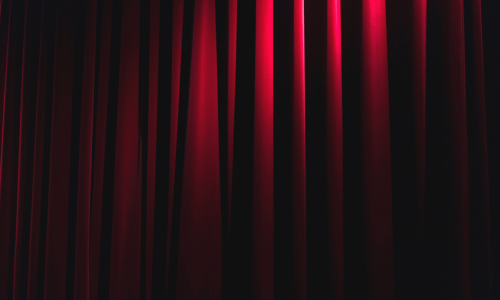 red curtain as at the movies